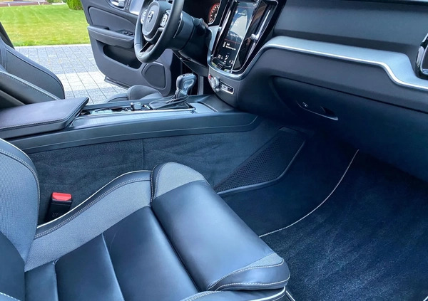 Volvo S60 cena 168500 przebieg: 13000, rok produkcji 2019 z Mikołów małe 121
